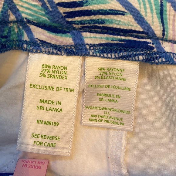 **Summer SALE* Lilly Pulitzer shorts, soft rayon / nylon size 2 - Picture 4 of 5